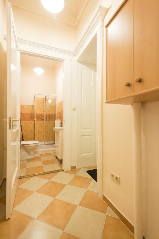 Riverside City Budapest Chambre photo